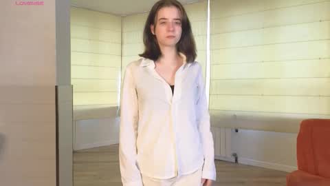 Snapshot of georginatrue chatting on 09-22-25, 03:19 My name is Kelly online show from 09-22-25, 03:19