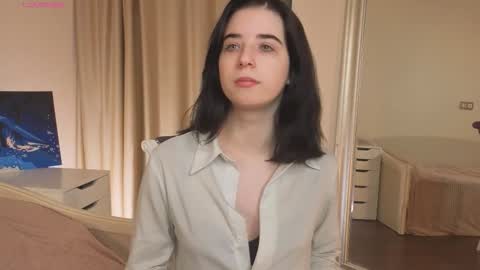 Snapshot of georginatrue chatting on 10-26-25, 03:01 My name is Kelly online show from 10-26-25, 03:01