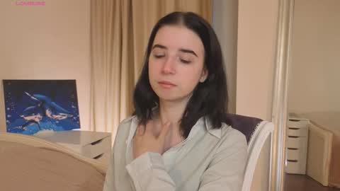 Snapshot of georginatrue chatting on 10-30-25, 03:30 My name is Kelly online show from 10-30-25, 03:30