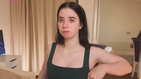 Snapshot of georginatrue chatting on 11-05-25, 03:17 My name is Kelly online show from 11-05-25, 03:17