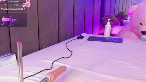 Kendal  online show from 01-11-25, 02:09