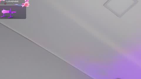 Kendal  online show from 01-30-25, 01:55