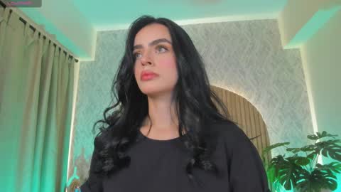 Kendal  online show from 09-12-25, 02:06