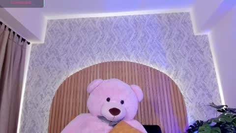 Kendal  online show from 11-04-25, 05:23