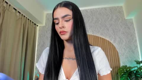 Snapshot of georginna_sins chatting on 01-12-26, 04:45 Kendal online show from 01-12-26, 04:45