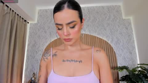 Snapshot of georginna_sins chatting on 02-08-26, 01:47 Kendal online show from 02-08-26, 01:47