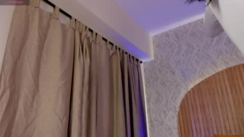 Snapshot of georginna_sins chatting on 02-28-26, 03:40 Kendal online show from 02-28-26, 03:40