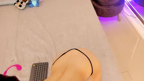    online show from 02-12-25, 12:33