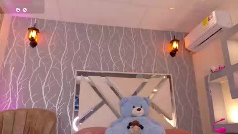    online show from 10-23-25, 12:15