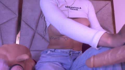 geraldinesuaan online show from 02-28-25, 01:25