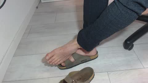 Snapshot of germansolebro chatting on 01-16-26, 07:56 GermanSoleBro online show from 01-16-26, 07:56