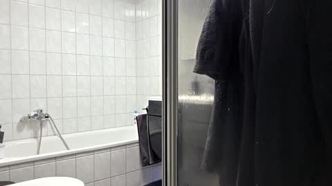 germinator33 online show from 11-04-25, 08:57