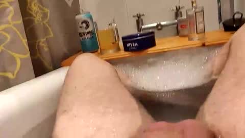 Snapshot of gerrygbert chatting on 10-27-25, 06:45 gerrygbert online show from 10-27-25, 06:45