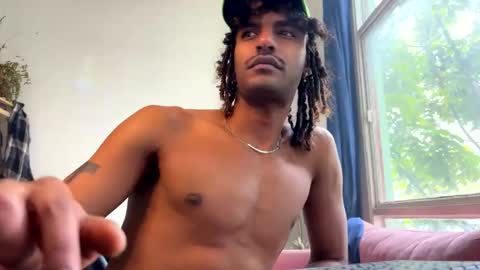 Snapshot of gerson229 chatting on 09-16-25, 04:19 gerson229 online show from 09-16-25, 04:19