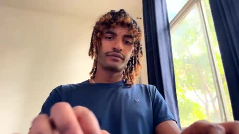 Snapshot of gerson229 chatting on 10-14-25, 10:05 gerson229 online show from 10-14-25, 10:05