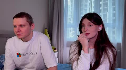 Snapshot of gethigh_ chatting on 01-19-25, 06:42 Liz and Mark online show from 01-19-25, 06:42