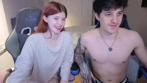 Snapshot of ggoppolsme chatting on 10-15-25, 05:57 Ester and Ri online show from 10-15-25, 05:57