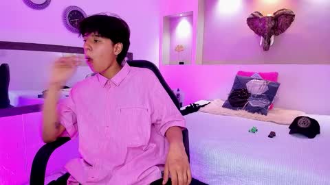 Your Girl  online show from 10-28-25, 03:43