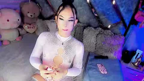 Gia Ferrara online show from 12-14-25, 05:57