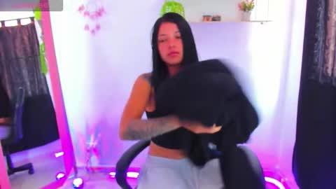 giaaaa   online show from 01-07-26, 02:08