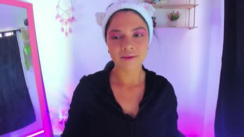 giaaaa   online show from 03-28-26, 09:03