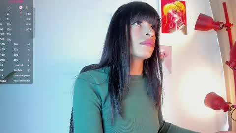 Gia  Please help me with your thumbs up its important   online show from 07-20-26, 01:13