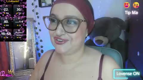 Snapshot of gia_nahomi chatting on 06-08-26, 10:43 nahomi online show from 06-08-26, 10:43