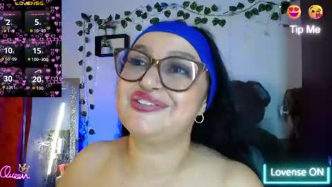 Snapshot of gia_nahomi chatting on 06-09-26, 10:43 nahomi online show from 06-09-26, 10:43