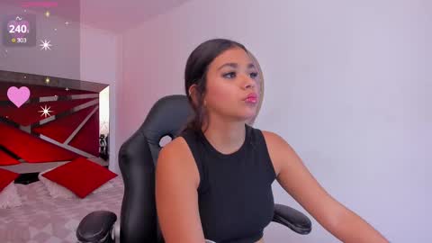 Gia  online show from 02-21-25, 06:15