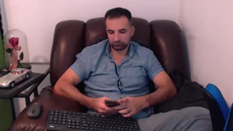 Snapshot of gianni_lion chatting on 12-02-24, 10:12 Gianni online show from 12-02-24, 10:12