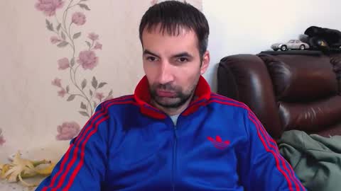 Snapshot of gianni_lion chatting on 11-16-25, 01:17 Gianni online show from 11-16-25, 01:17