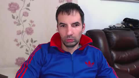 Snapshot of gianni_lion chatting on 11-24-25, 08:58 Gianni online show from 11-24-25, 08:58