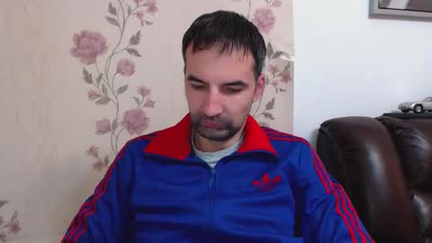 Snapshot of gianni_lion chatting on 12-03-25, 08:56 Gianni online show from 12-03-25, 08:56