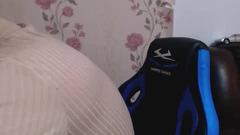 Snapshot of gianni_lion chatting on 01-17-26, 03:50 Gianni online show from 01-17-26, 03:50