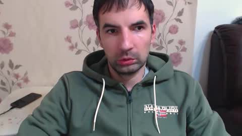 Snapshot of gianni_lion chatting on 02-08-26, 08:45 Gianni online show from 02-08-26, 08:45