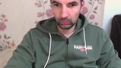 Snapshot of gianni_lion chatting on 02-12-26, 08:20 Gianni online show from 02-12-26, 08:20