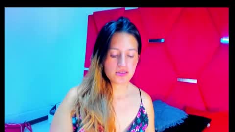 GiaRoussel online show from 01-31-25, 03:55