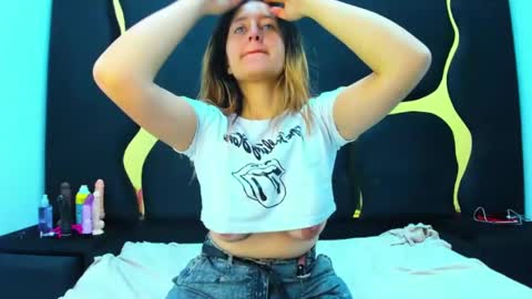 GiaRoussel online show from 02-02-25, 02:45