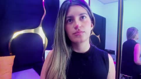 GiaRoussel online show from 09-16-25, 03:13