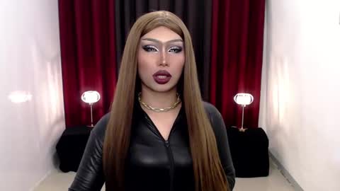 Snapshot of giaxxx01 chatting on 12-08-24, 11:51 Gia X online show from 12-08-24, 11:51