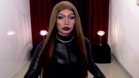 Snapshot of giaxxx01 chatting on 12-13-24, 05:38 Gia X online show from 12-13-24, 05:38