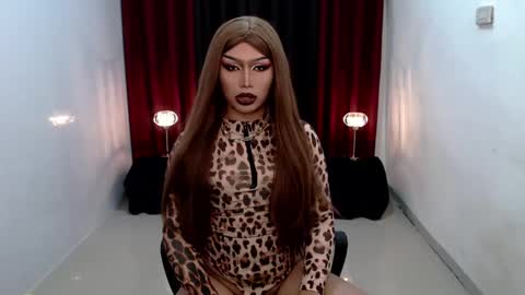 Snapshot of giaxxx01 chatting on 12-23-24, 09:27 Gia X online show from 12-23-24, 09:27