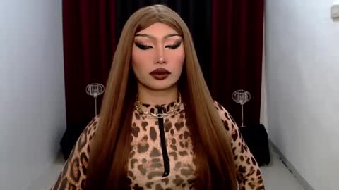 Snapshot of giaxxx01 chatting on 01-20-25, 04:43 Gia X online show from 01-20-25, 04:43