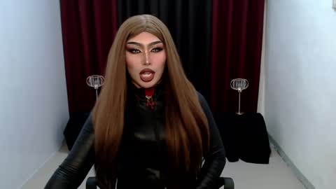 Snapshot of giaxxx01 chatting on 02-19-25, 06:00 Gia X online show from 02-19-25, 06:00