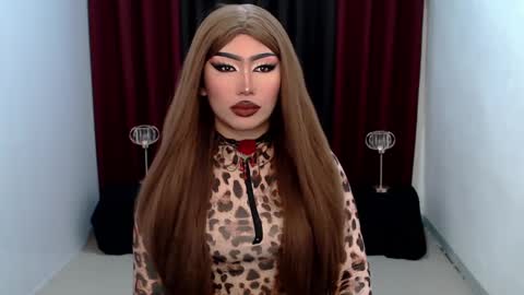 Snapshot of giaxxx01 chatting on 03-08-25, 04:56 Gia X online show from 03-08-25, 04:56