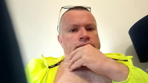 giddyup2222222 online show from 04-06-26, 07:20