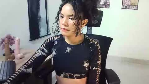 GIGI STCOTT online show from 12-18-25, 03:12