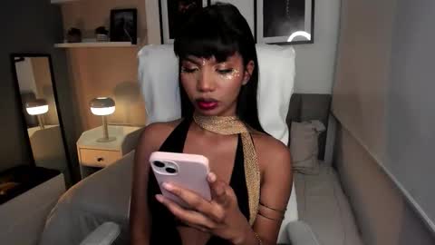 Snapshot of gigi_strawberry chatting on 10-28-25, 05:11 GIGI online show from 10-28-25, 05:11