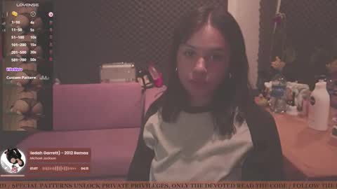 Snapshot of gigifontaine_ chatting on 09-25-25, 12:14 Gigi independet model P online show from 09-25-25, 12:14