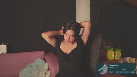 Snapshot of gigifontaine_ chatting on 10-11-25, 06:01 Gigi independet model P online show from 10-11-25, 06:01